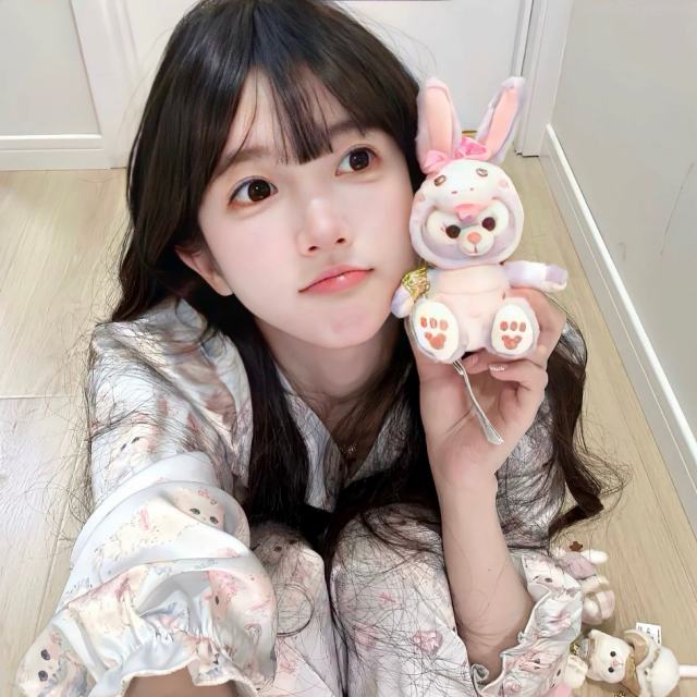 为什么晚上总是有星星 为什么你的眼里总是亮晶晶 。