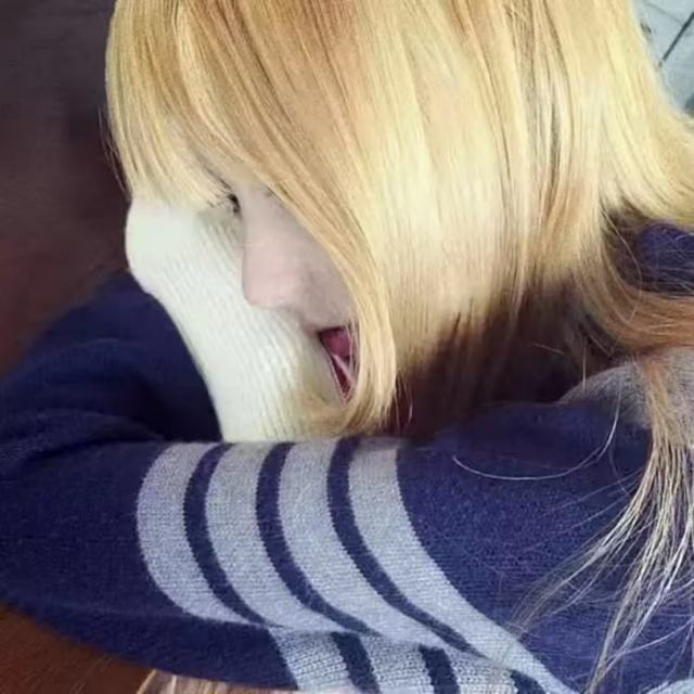 其实痛苦大于幸福的时候 我也没放手 直到我觉得你很痛苦 我放手了.