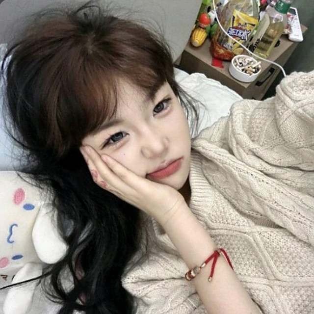 【我的楼兰-热门原声】“你总是随手把银簪插在太阳上面 万道光芒蓬松着你长发的波澜 我闻着芬芳跋涉着无限远 只为看清你的容颜 你总