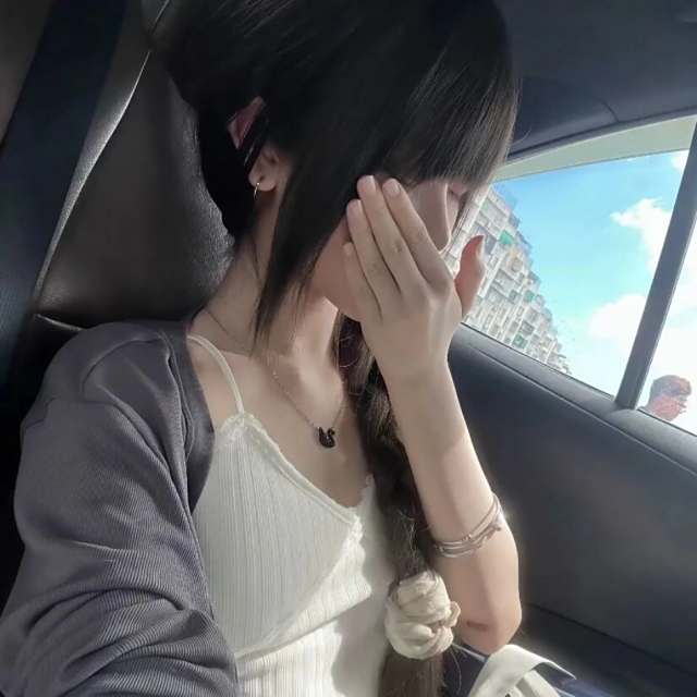 【热门旋律𝘿𝙅】很久不见的话 你会忘掉我右手的那颗痣吗.