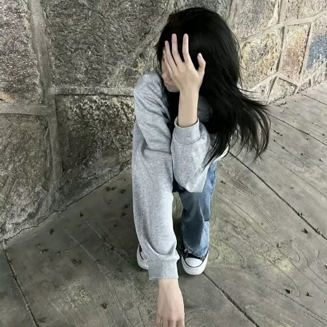 【热门旋律𝘿𝙅】假装不在意 是我这辈子演的最好的戏.