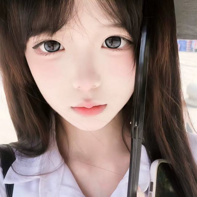 我们都不懂得离别的重量 直到某天冷空气裹挟着回忆涌入