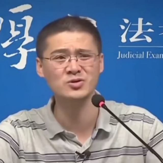 〖罗翔的哲理〗有的时候不断的攀登，登上了高峰。