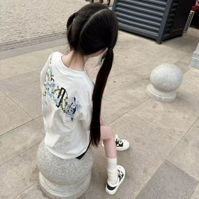 原来落花有意随流水 而流水无心恋落花