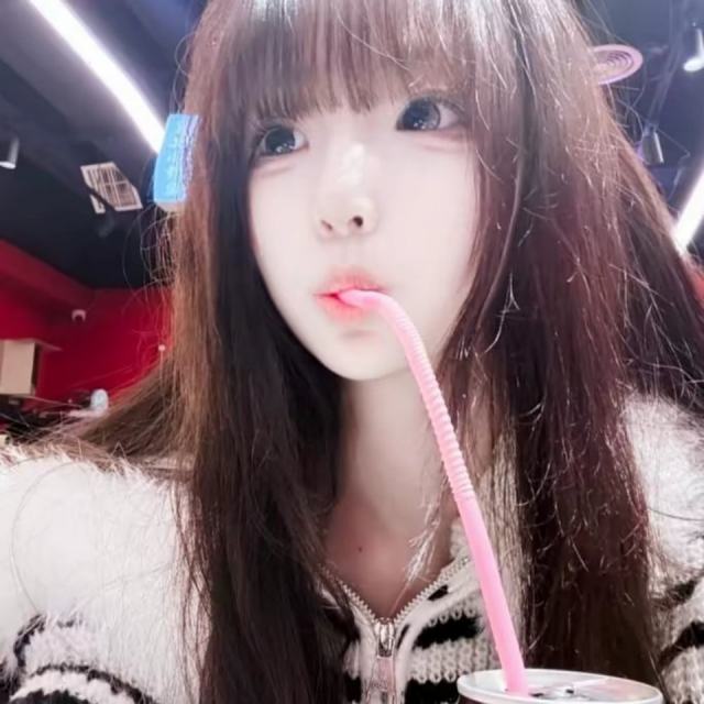 那你告诉我 为了给我花钱不吃饭17岁的男孩 你让我恨他吗