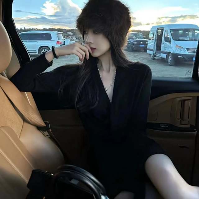 你总觉得外面的野花香 可是你不知道已经有人觊觎你的玫瑰很久了