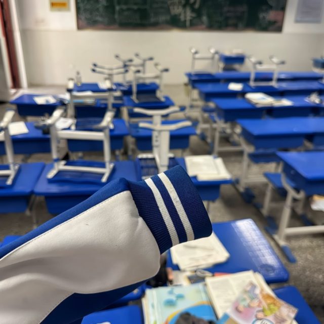 没有你的校园 课间七分钟我都趴着睡觉