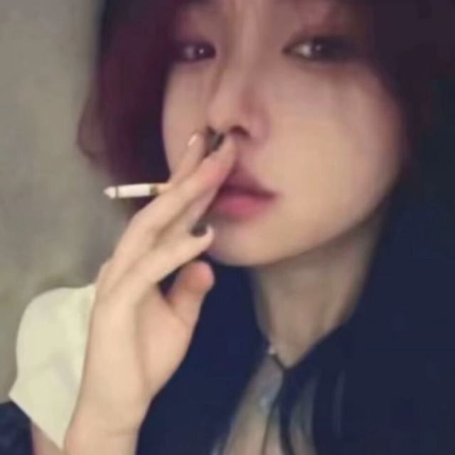 爱怎么了-“每一个离开你的人 都说过陪你很久很久 花会枯萎 鸟会死亡 树会凋零 没有什么是永远 没关系的 大家都会爱错人 会莫名