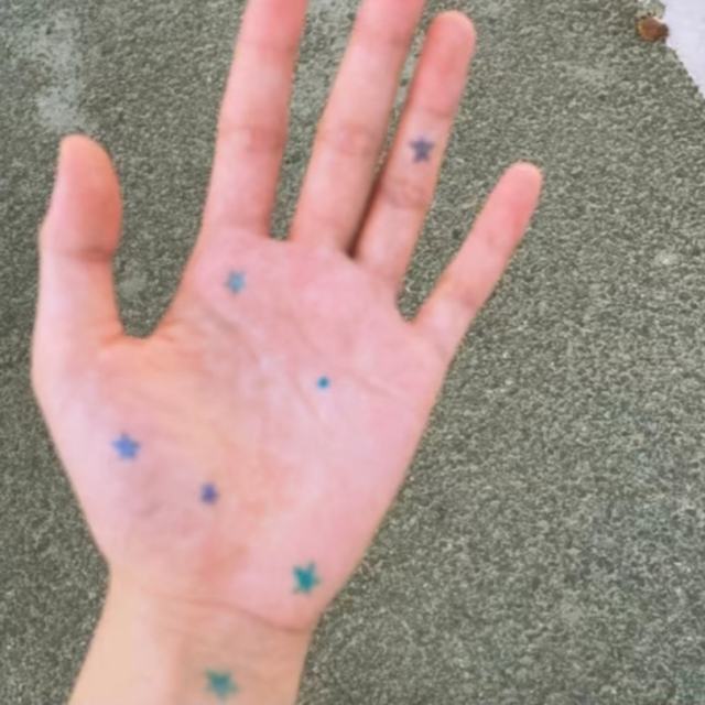 我还年轻 陪你吃苦这种鬼话我说不出.