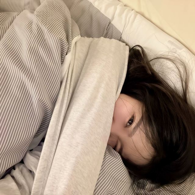 最恨自己明明什么都看的那么透彻 却还深陷其中执迷不悟