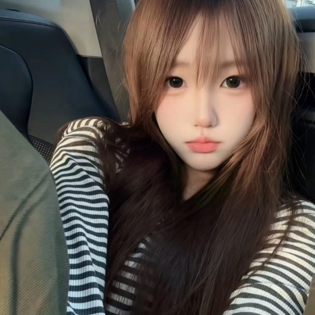 原来分开是从此我一个人站在茫茫人海 我的每一句话 每件事都不能再说给你听