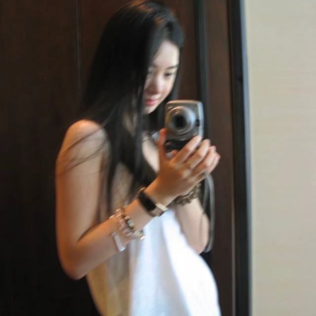 【演员】所有人都在以不同的方式离开 而我也渐渐麻木.