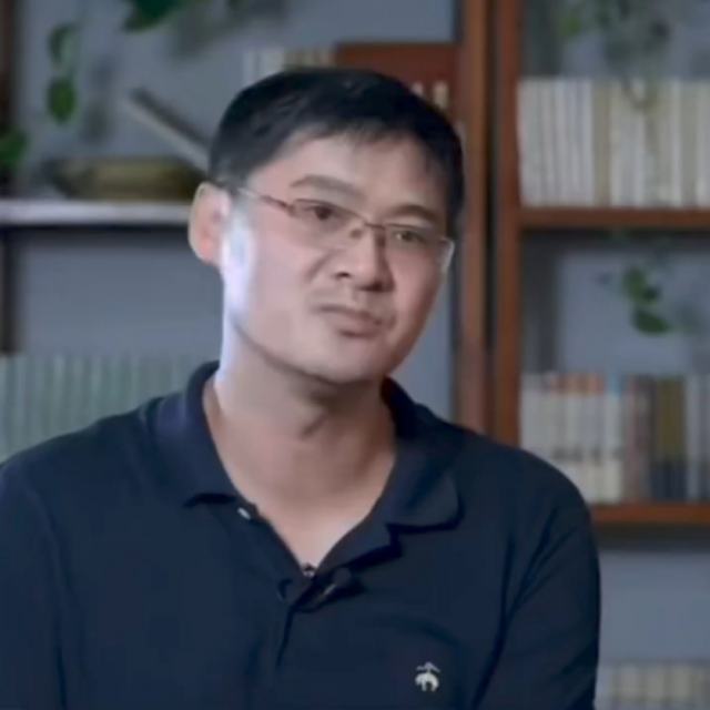 〖罗翔的哲理〗人生来就是这样，接受赞扬度＝接受批评度，是平衡的，后面会因为性格导致这个平衡失衡，