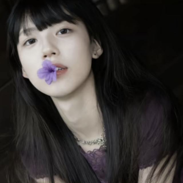 那些卡在喉咙里  的话还是  算了吧可能是天黑了我也困了