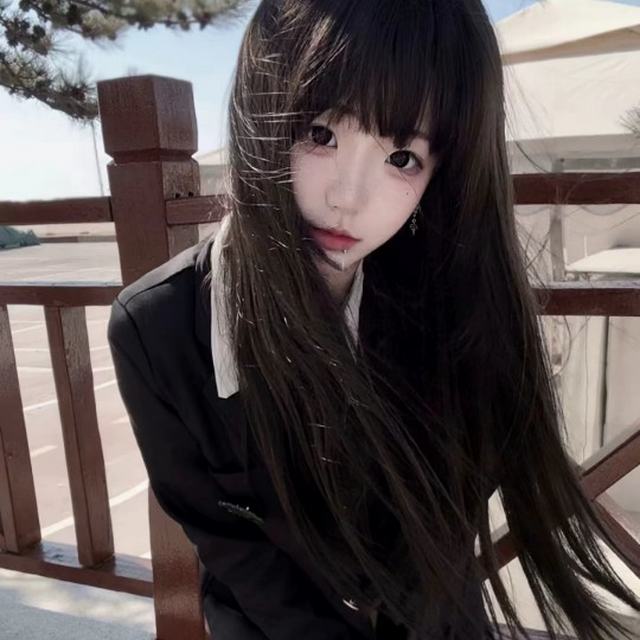 在你面前我总是觉得自卑 因为我觉得你值得世界上一切最好的东西