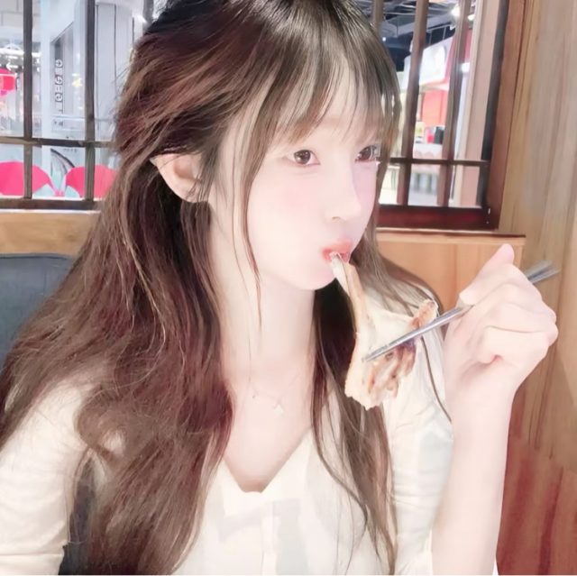 你要多爱自己 心宽福自来 心静花自开 走好脚下的路 做最好的自己