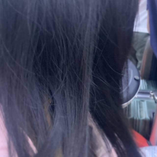 人因不惜而散 心因不真而凉 人之所以会难过 是因为曾经所憧憬的一切在某一瞬间崩塌