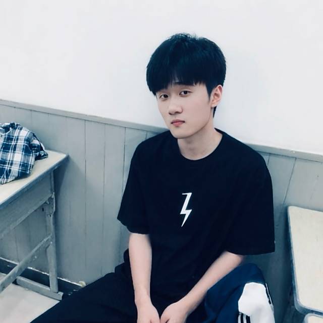 我一直都在努力改变自己等着哪天还能遇见你1585