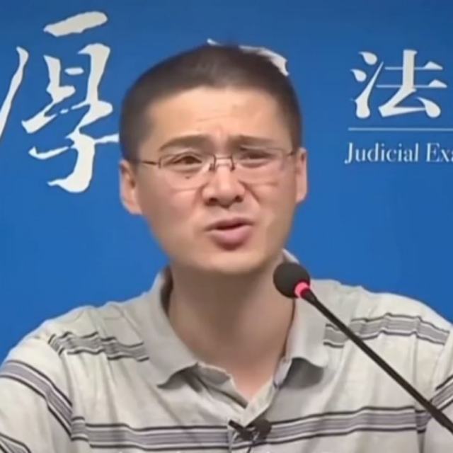 〖罗翔的哲理〗快餐时代，人与人之间都有防备心，真心不敢付出，怕被辜负。