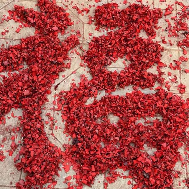 不想和生命中的任何东西分离哪怕是没有生命的毛绒玩具一只看起来笨笨的小狗或者是你