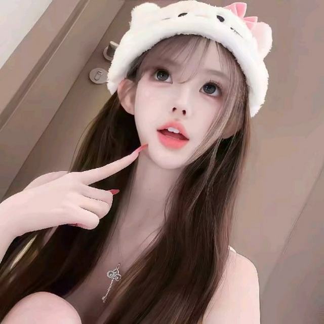 偏偏不懂珍惜的人幸福的很轻松 反倒是揣着真诚的人一直掉眼泪