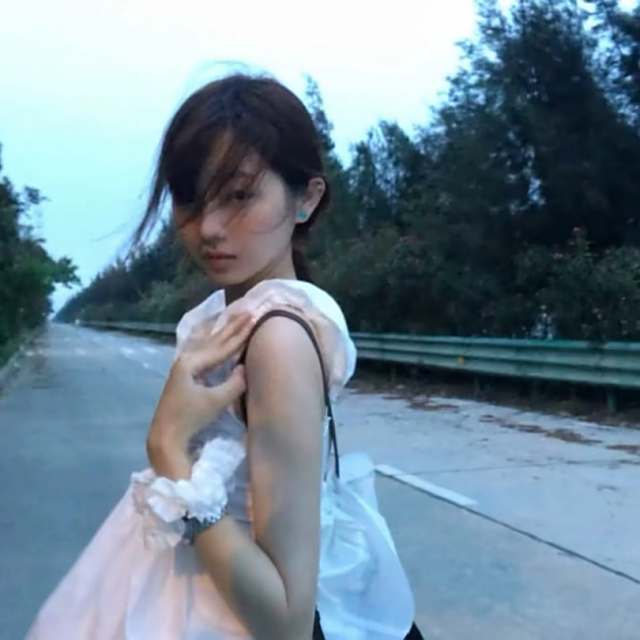 世界很大 没有刻意见面 就真的不会再见了