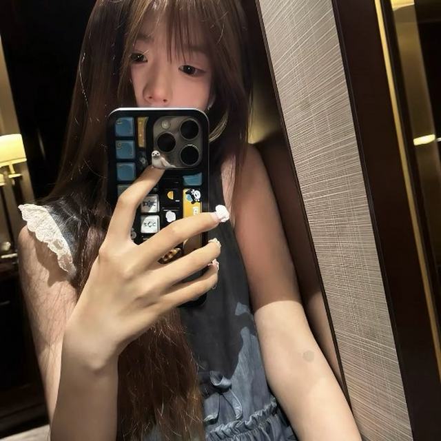 我本身不是一个很好的人 我爱每一个陪伴我的人.