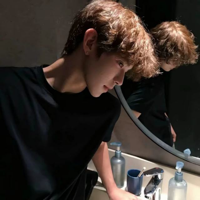 我发过誓 如果哪天你真的爱上别人 我就把你变成最大的仇人