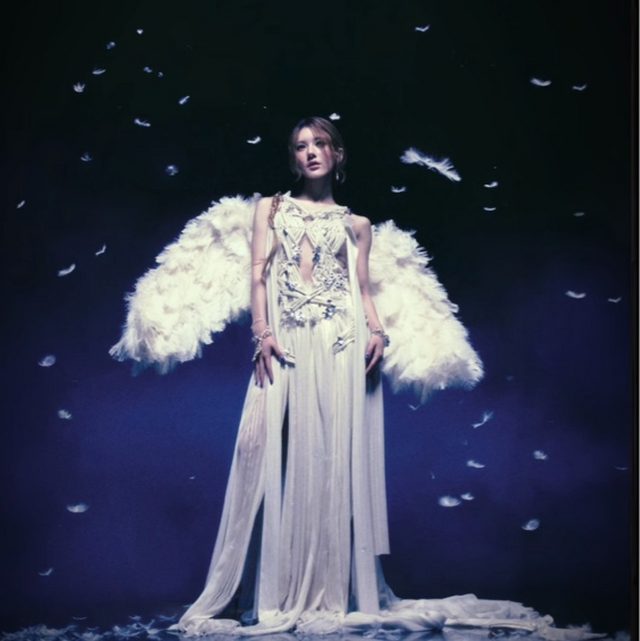 赵露思 Black Veil Bride