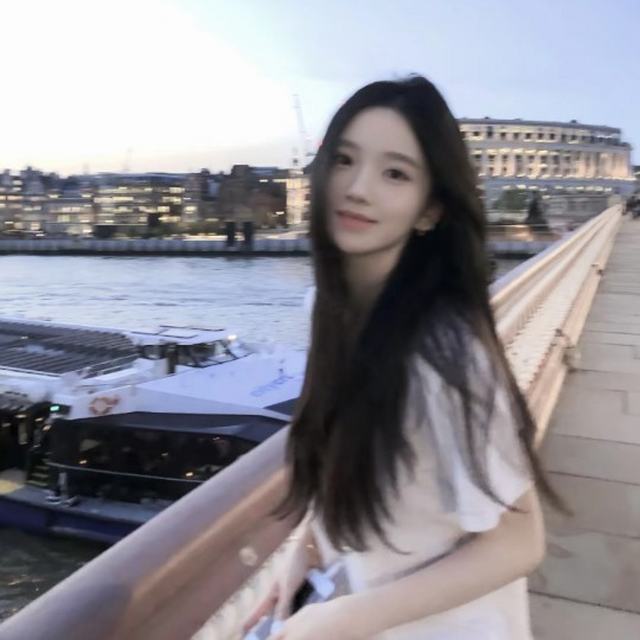 如果真的有上天视角 我好想看看我在你心里到底是怎样的存在 仅此而已