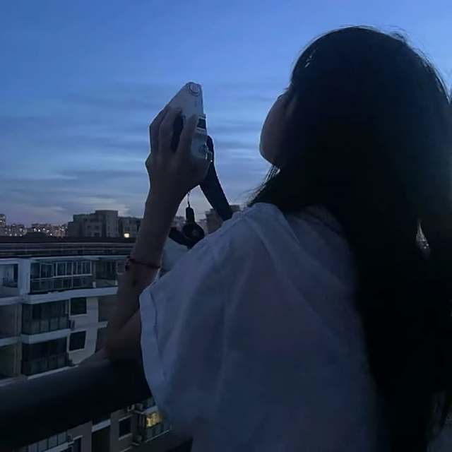 我难过的从来不是失去 而是曾经相信的东西如流水般逝去