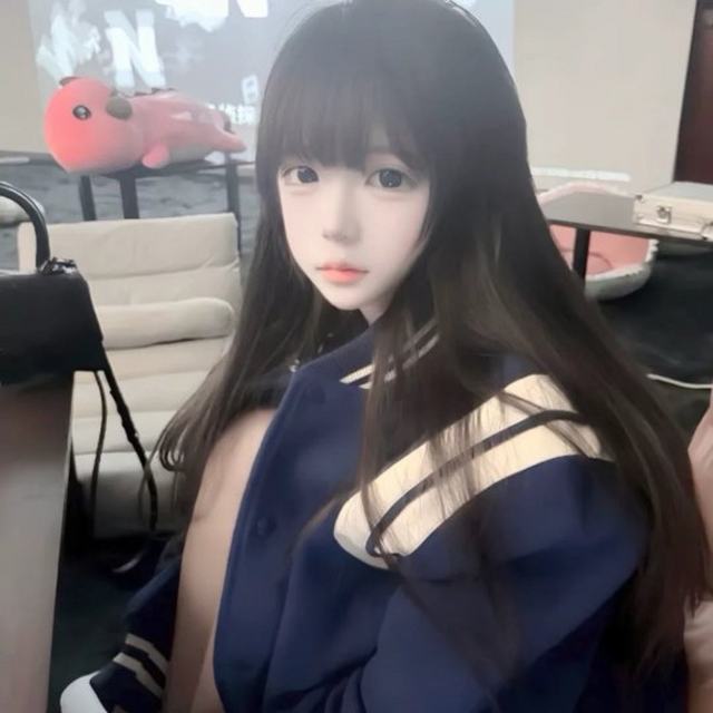 在你眼里我自私薄情寡义 你总觉得我图你这图你那 可我只想要你的片刻柔情