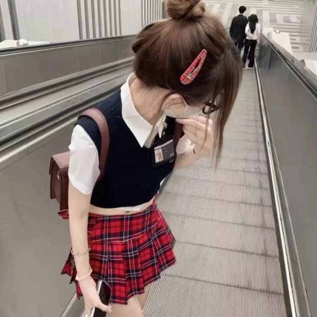 旋律  𝘿𝙅】宝 你生活费够吗 够的话给我转点.