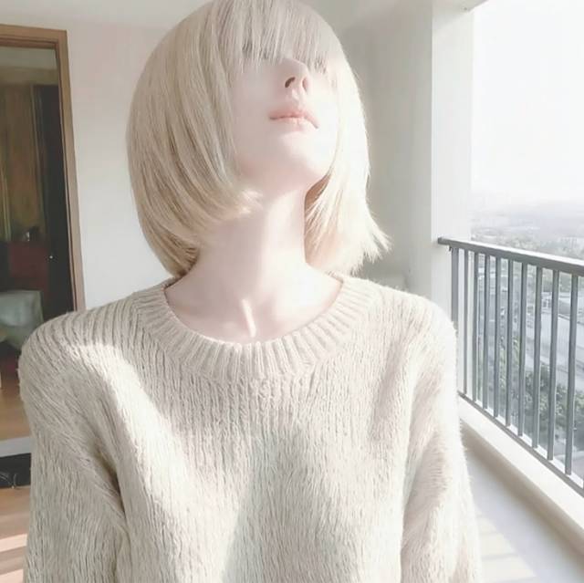 在我伤口已经结痂后回来对我说 最近过的好吗 以前是我的错 多残忍啊