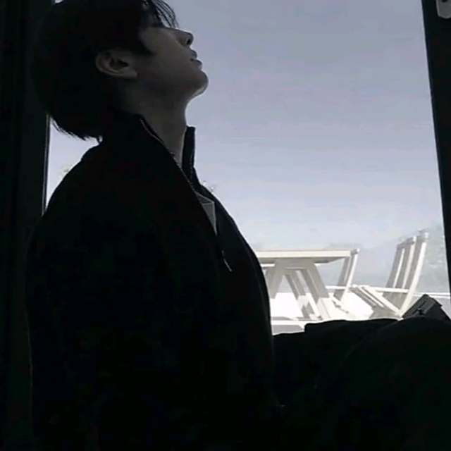 已经厌倦给任何人提供情绪价值 我们都安静一点只保全自己心情好吗