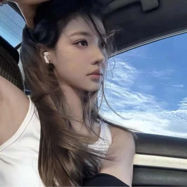 【转身回眸】我提笔不为离愁，只为转身回眸