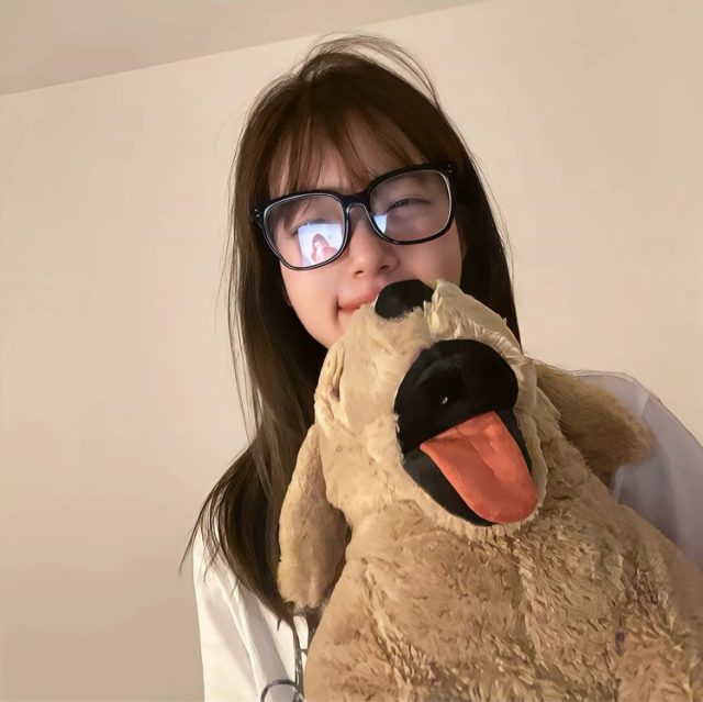 生命中有好多东西你都不愿抛弃 你说缘分来之不易我好想问问你 山高路远 为什么我是你第一件就抛弃的行里