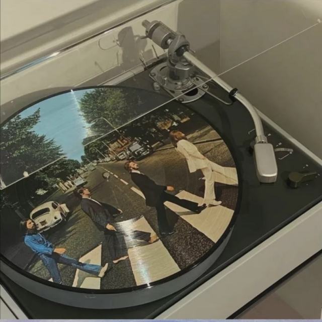 ♪【 致你 】希望你生活的地方天空足够蓝阳光足够好街边的小店干净又好吃回家的灯总是亮的