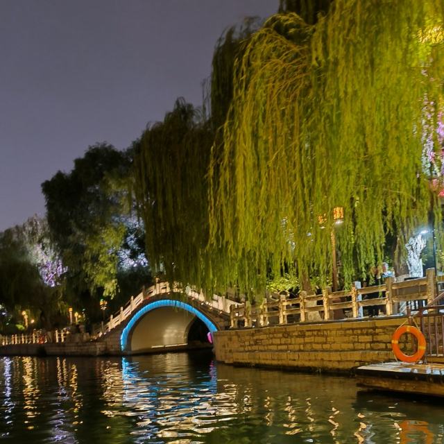 江湖夜雨十年灯