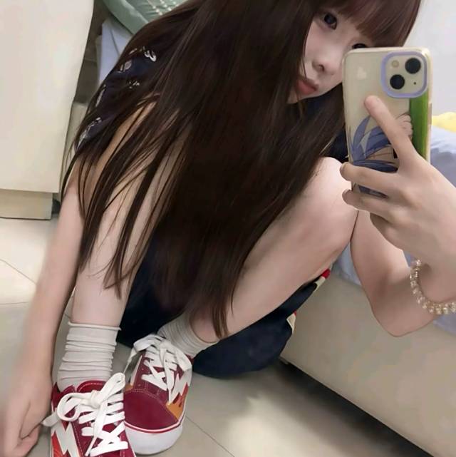 【旋律𝘿𝙅       】她想花你钱才顺着你 我一个花自己钱的凭什么惯你