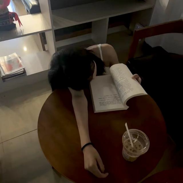 【颓-伴奏】我说想要很多很多爱 后来我拥有了比爱还要多的泪水