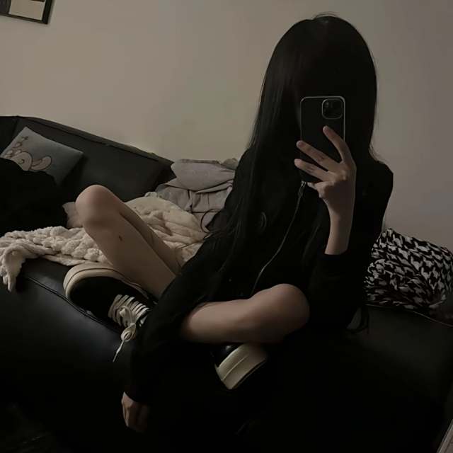 【 语录 ¹¹】幸福的人不晚睡 被爱的人不流泪.