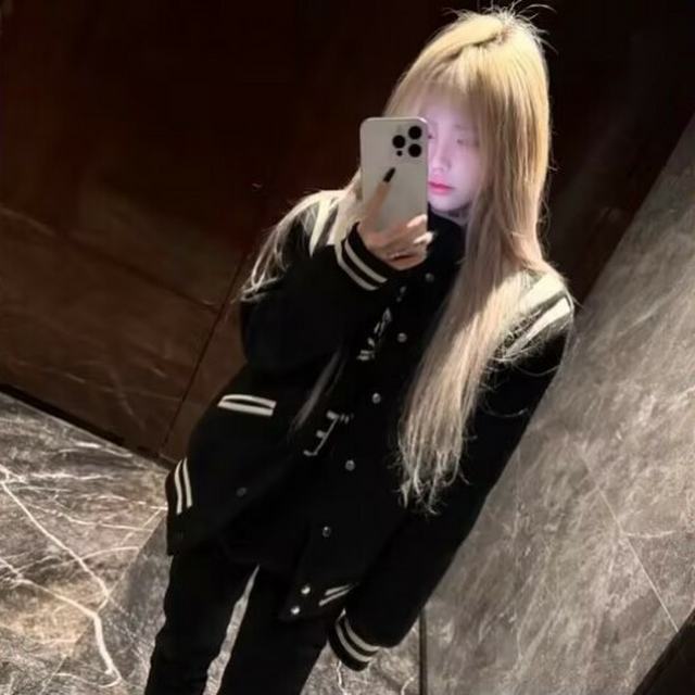 他的情话像传单一样乱发 你的爱像破烂一样廉价