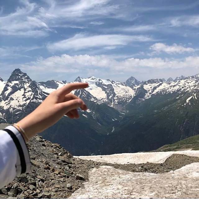 《山楂树之恋dj》过得自由自在 美丽置身事外Live freely and stay out of 不甜 V