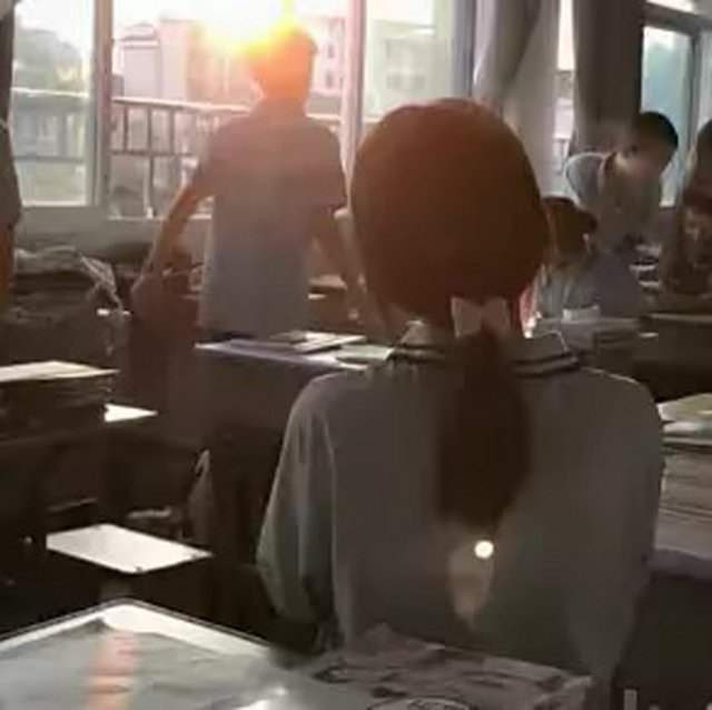 专属情歌～刘辰希 每当听起这首歌 就想起初中时期的无忧无虑