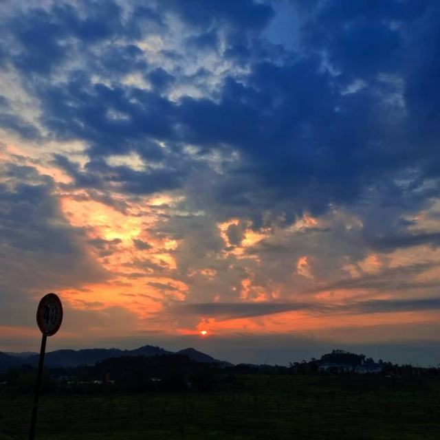 颜小城 - 好想再爱你 热播空灵鼓