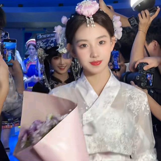 【老大DJ】玫瑰花莱莉花问我喜欢什么花当然是你这朵我心中的花