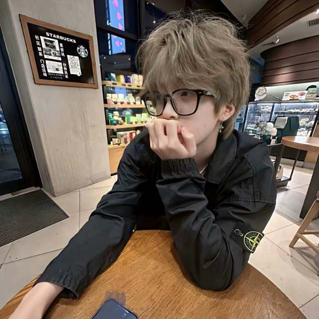 𝘿𝙅（𝙧𝙚𝙢𝙞𝙭）该珍惜的绝不放手 该放弃的绝不挽留。