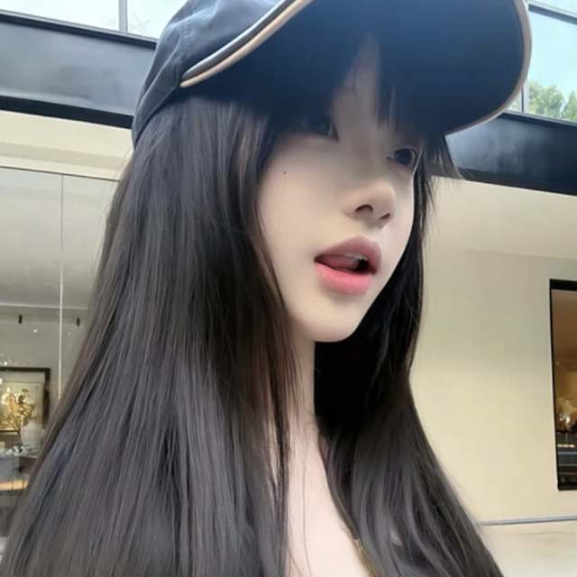 在海滩捡到一块特别好看的贝壳 从此便不再踏入海滩