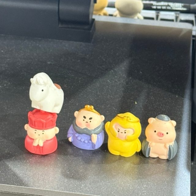 我把整个灵魂都给你 连同它怪癖 忽暗忽明 一千八百种坏毛病 但只有一点 好爱你Σ（ﾟдﾟll